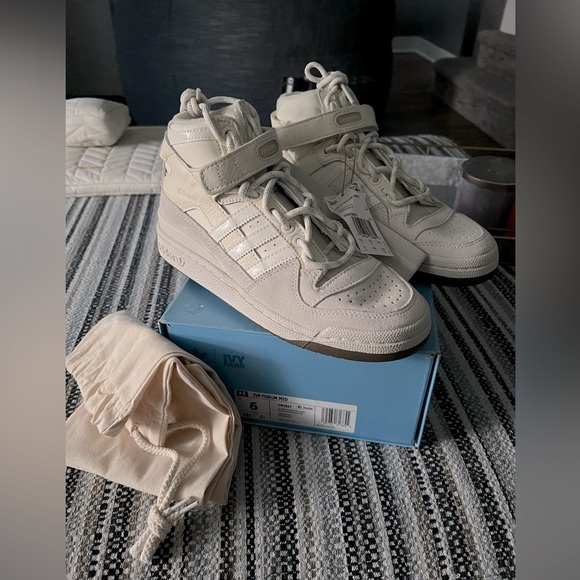 NWB/NWT: Adidas X Ivy Park Forum Mid Sneakers - Picture 10 of 12